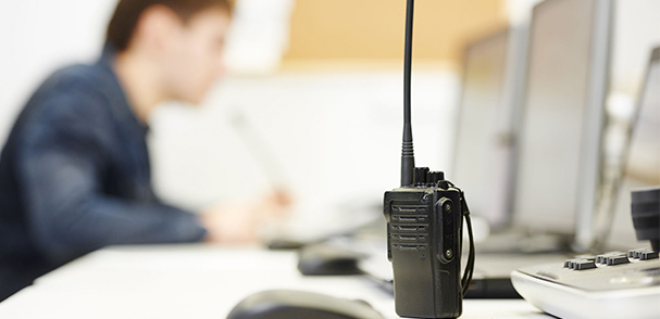 1082434-vicmiflor-sac-aguila-vigilancia-privada-intercomunicador-radio